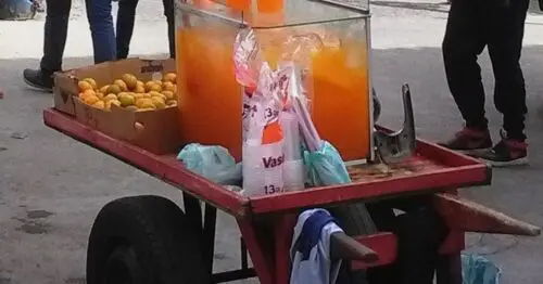 VENTA DE JUGO DE MANGO CARRERA 7 CON 11 VENTA DE JUGO DE MANGO CARRERA 7 CON 11